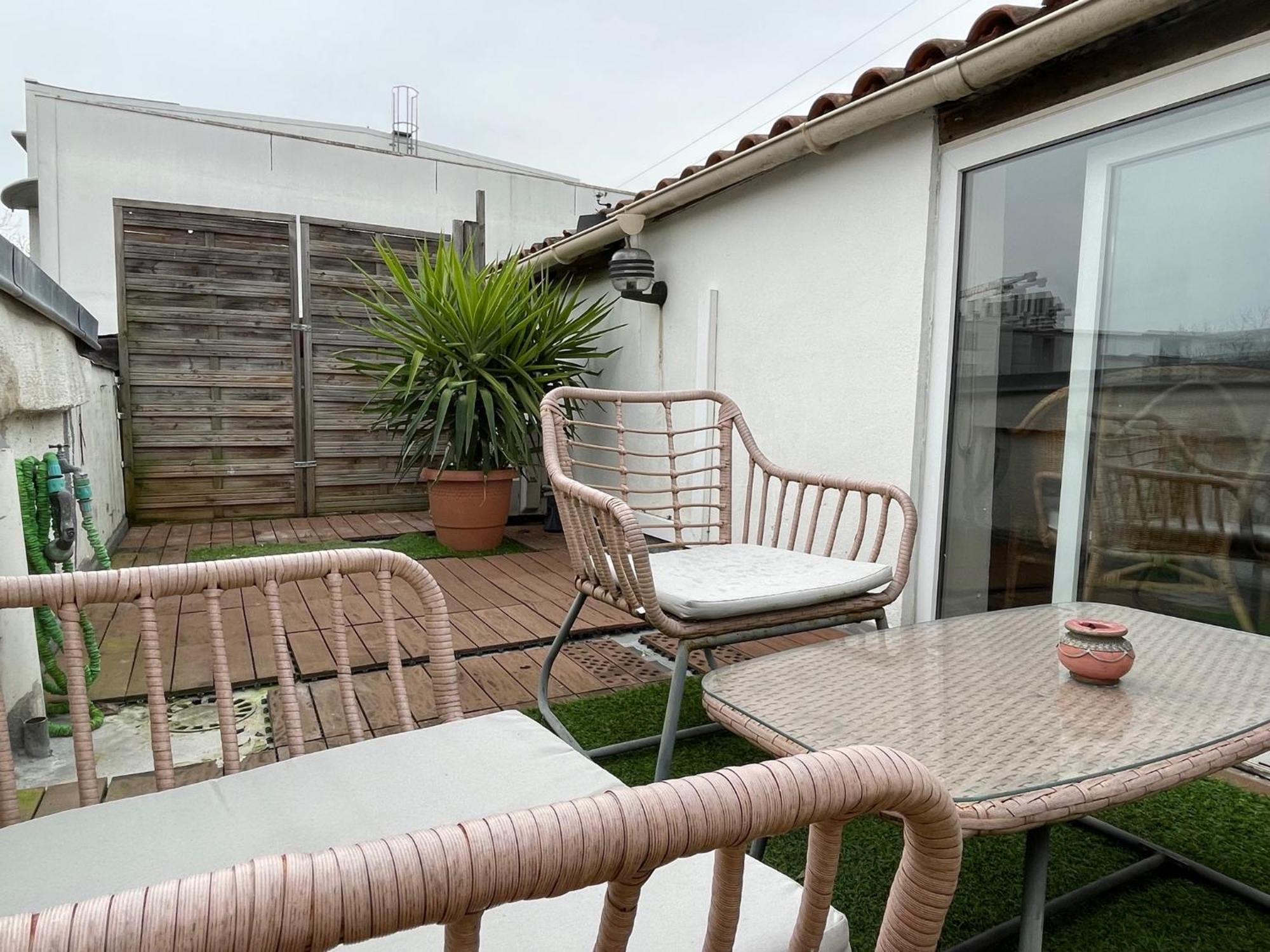 Logement Familial Etage Privatif Lägenhet Bordeaux Exteriör bild